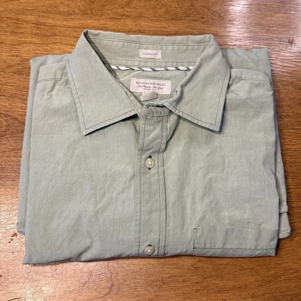 Banana Republic casual button